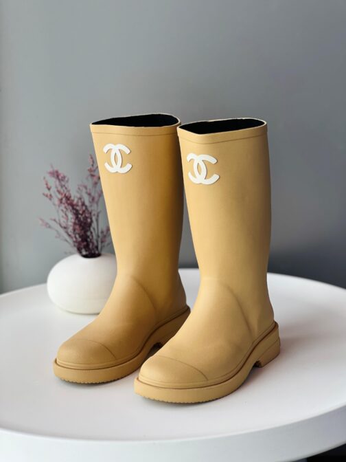 CHANEL BOOT - Image 2